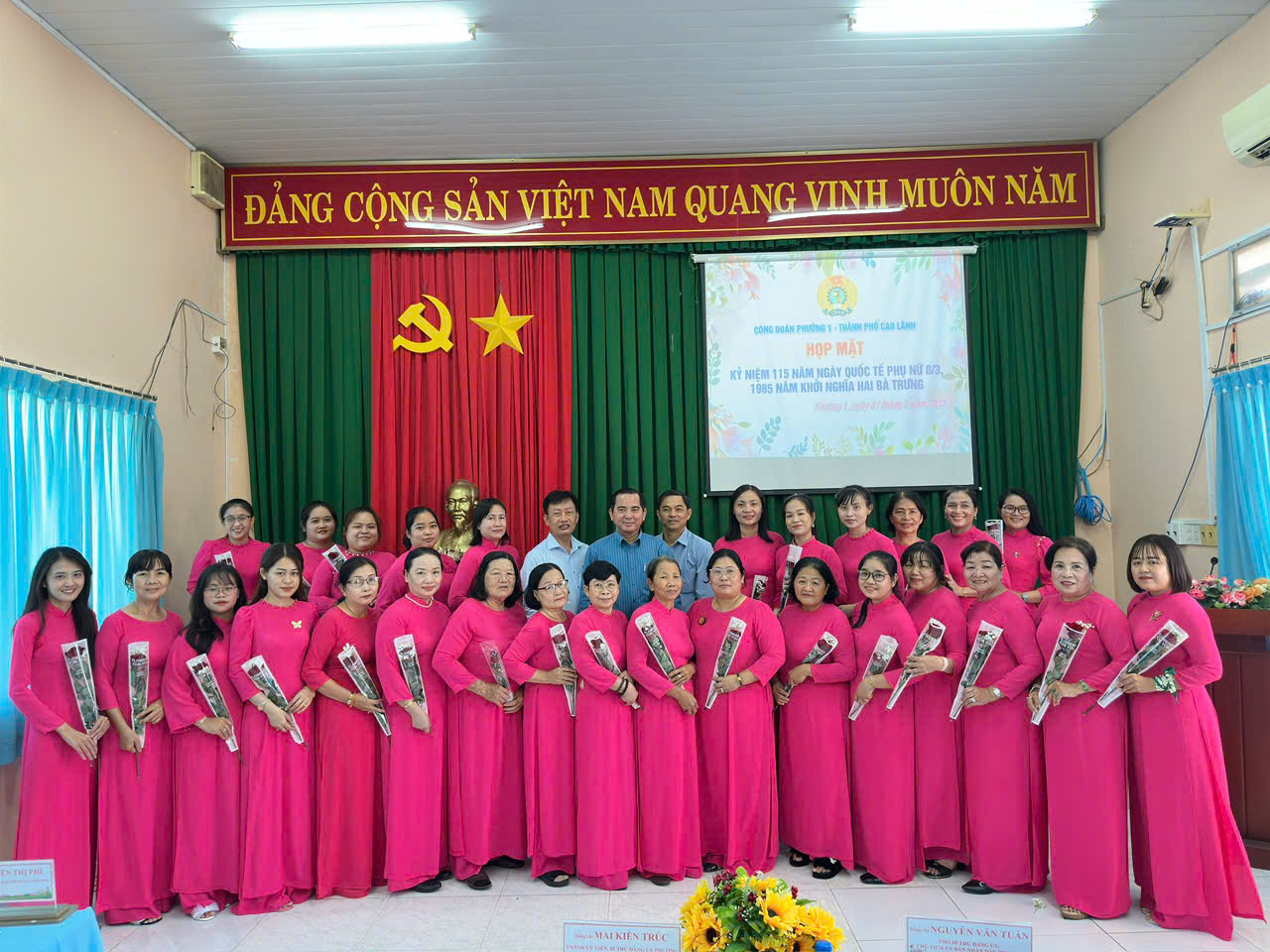 Họp mặt kỷ niệm 115 năm Ngày Quốc tế Phụ nữ 8/3