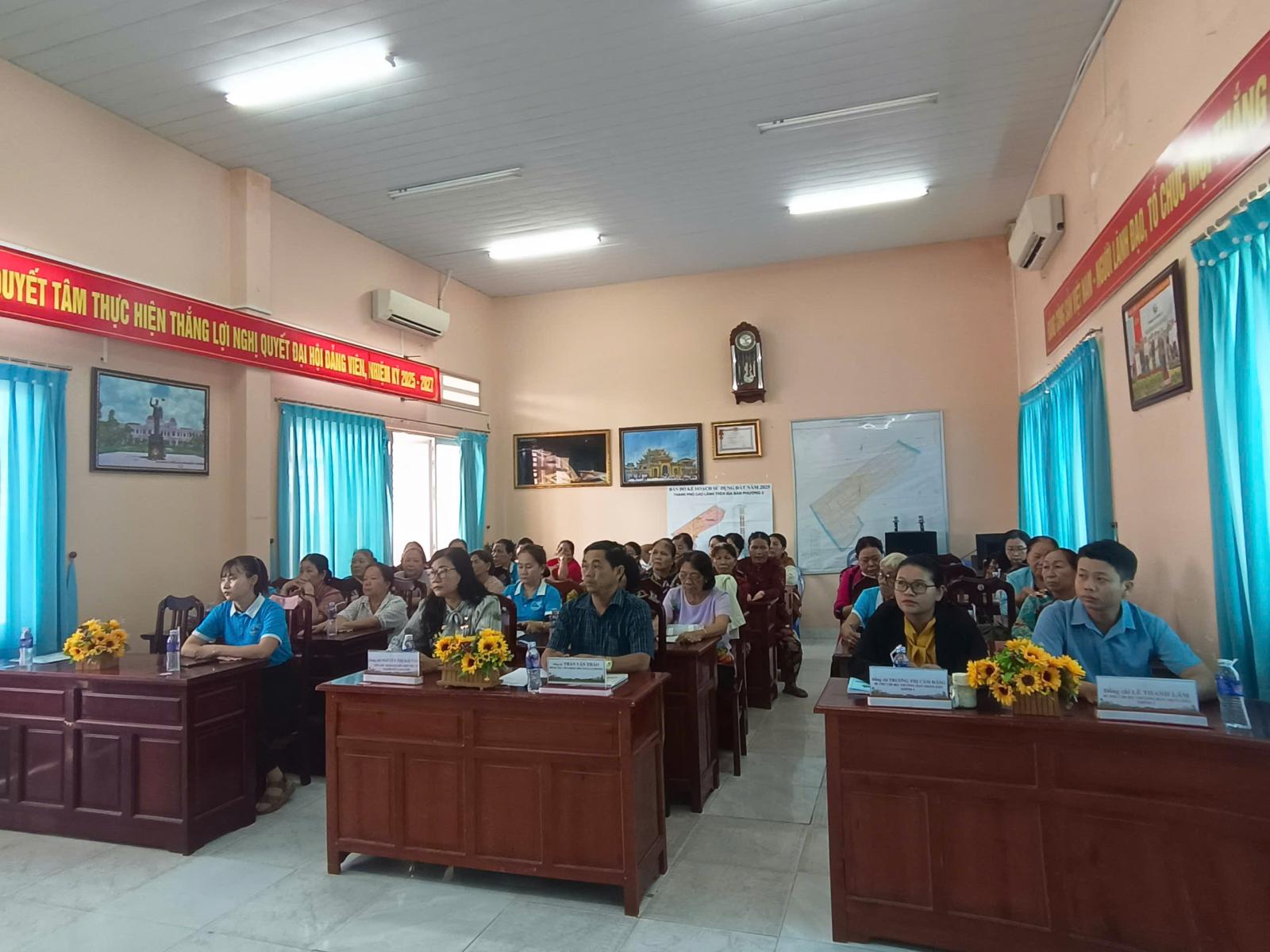 PHỤ NỮ PHƯỜNG 1 RA MẮT MÔ HÌNH “ 1+1” VÀ MÔ HÌNH “ 3 CÓ, 3 BIẾT”